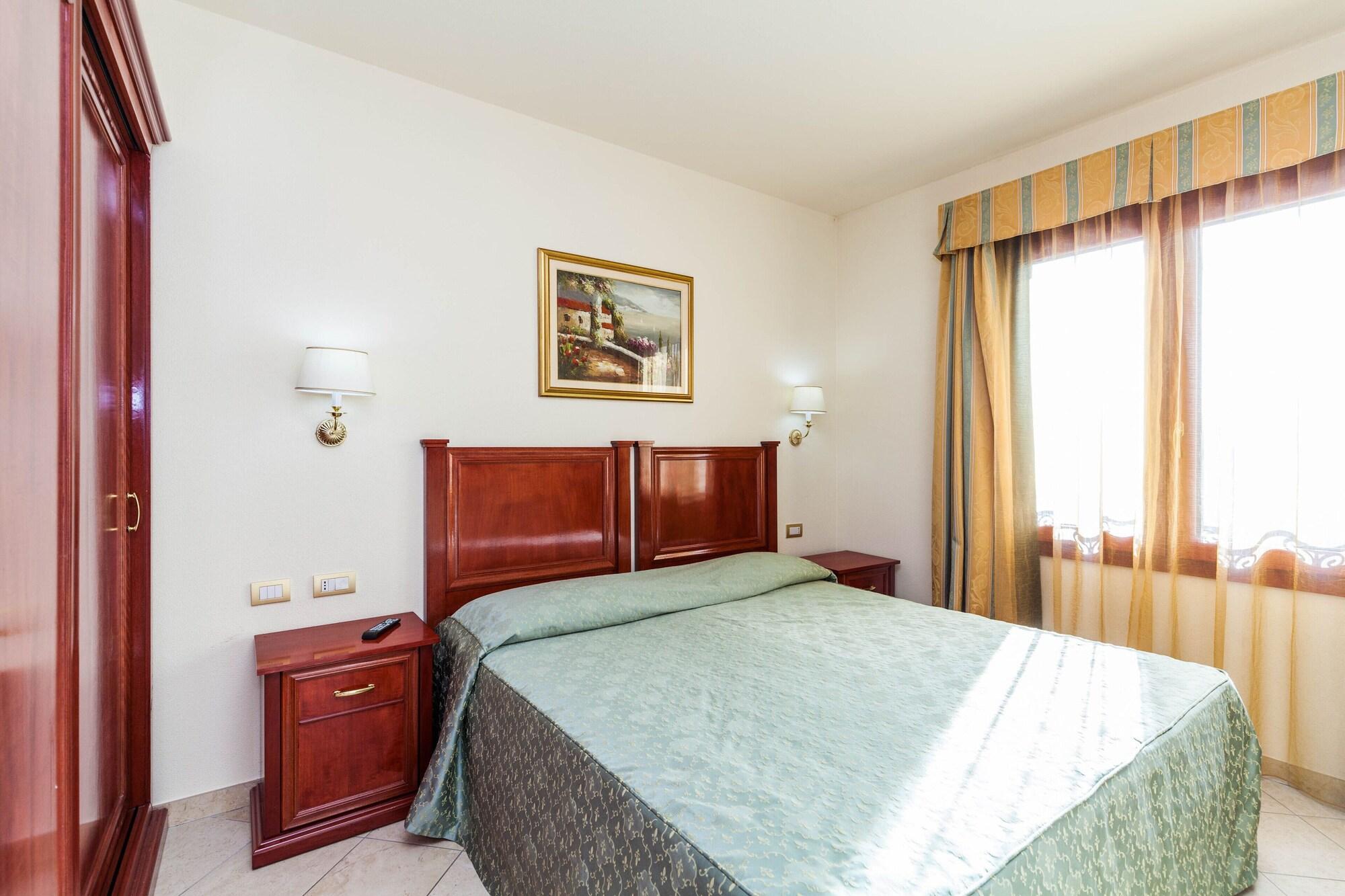 אולביה Hotel Regina Elena מראה חיצוני תמונה